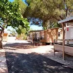 - Eebaeb Hyères