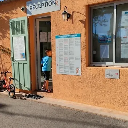 - Eebaeb Hyères