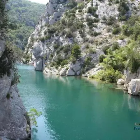- Eebaeb * Hyères