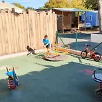 - Eebaeb Kamp alanı