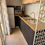 - Eebaeb Kamp alanı Hyères