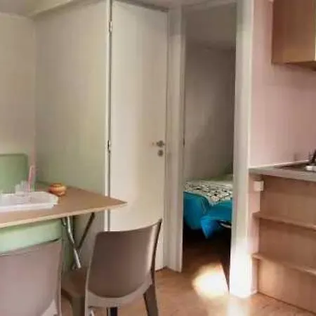 4 Etoiles - Eebaeh 캠프장 *