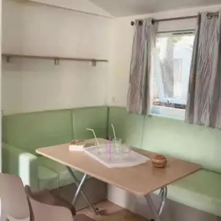 4 Etoiles - Eebaeh Hyères