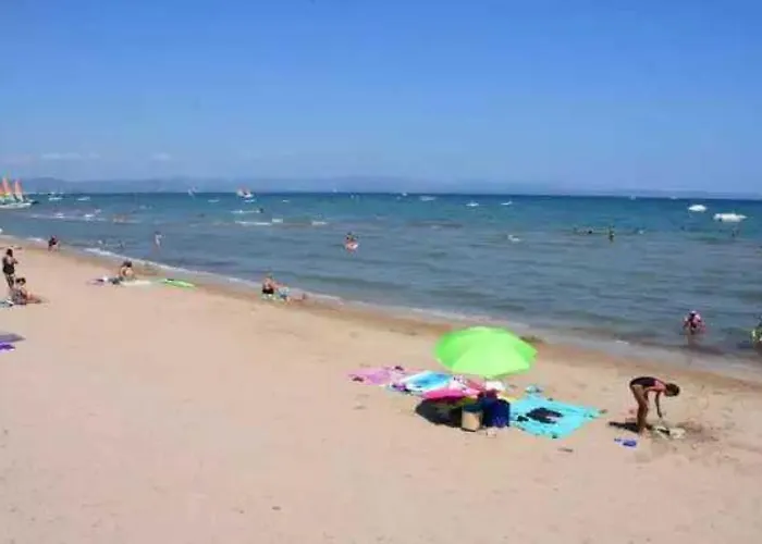 - Eebaeb * Hyères
